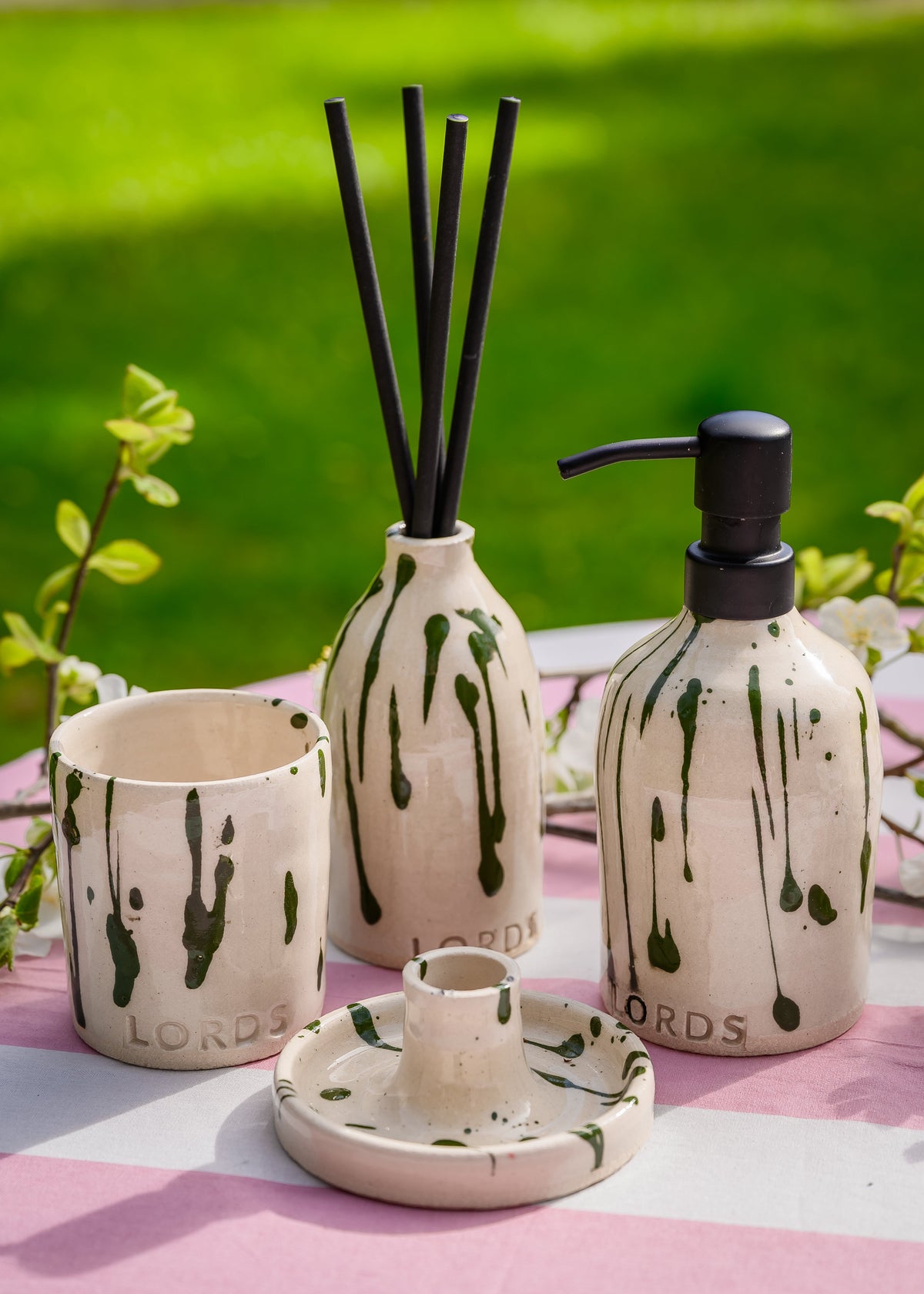 Ceramic Soap Holder &amp; 1 Litre Refill Set