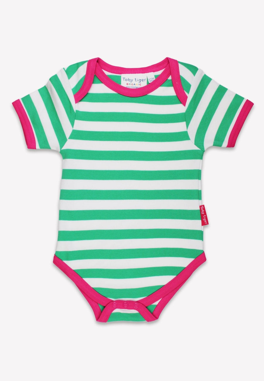 Premium Organic Cotton Baby Gift Set with Cute Kitten Print – Soft Stretchy Pajamas, Bodysuit, Hat, and Tote Bag by Toby Tiger at brixbailey.com