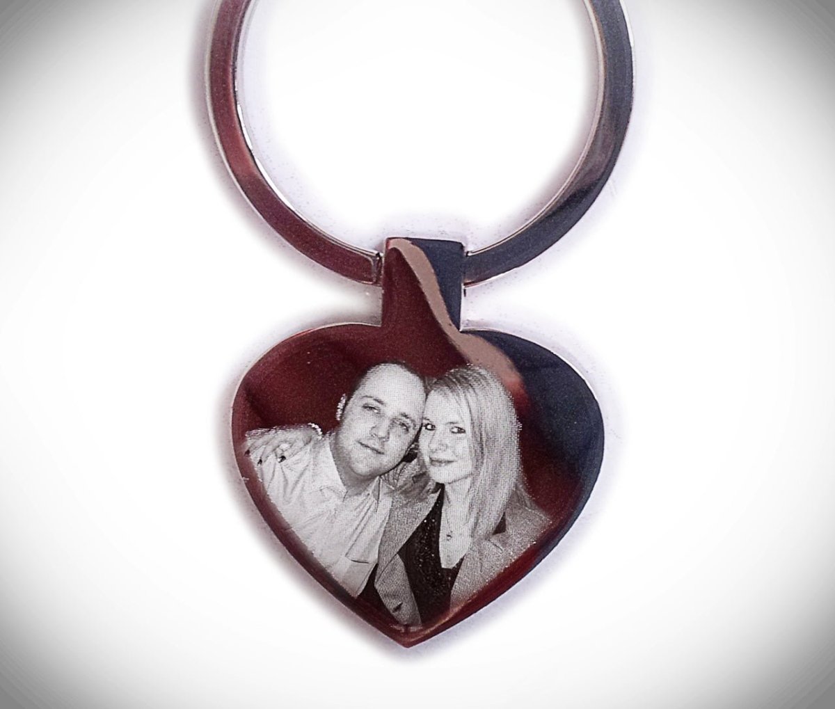 Personalised Heart Photo Keyring – Double-Sided Stainless Steel Engraving