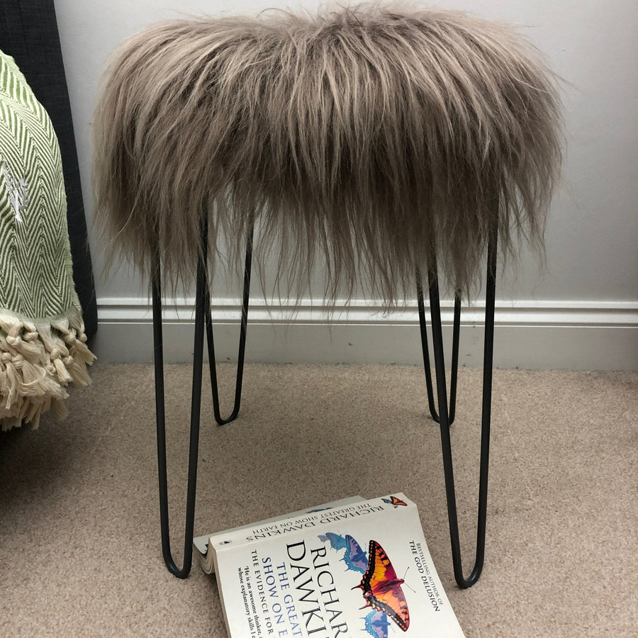 Icelandic Sheepskin Roundie Seat Cover – Taupe
