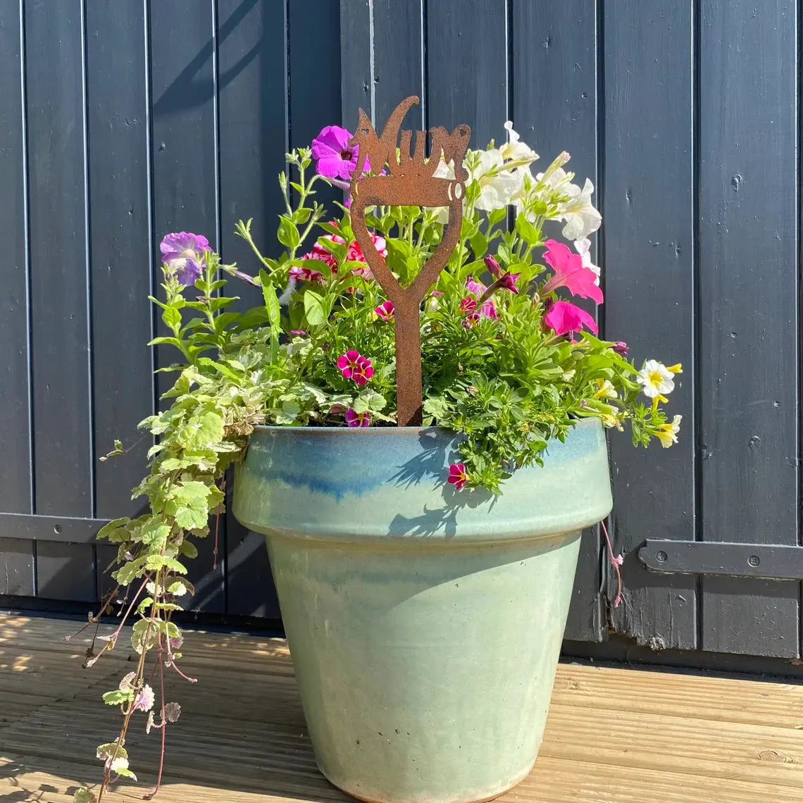 Metal Mum On A Spade Garden Decoration - Mum Remembrance Gift