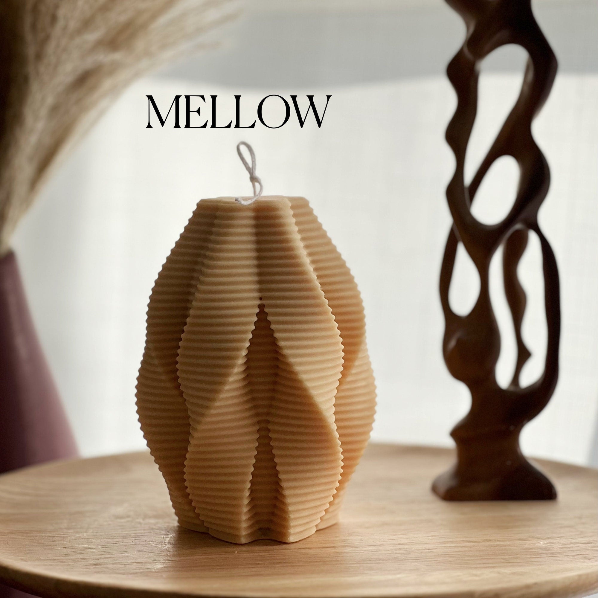 Large Ribbed Swirl Candle