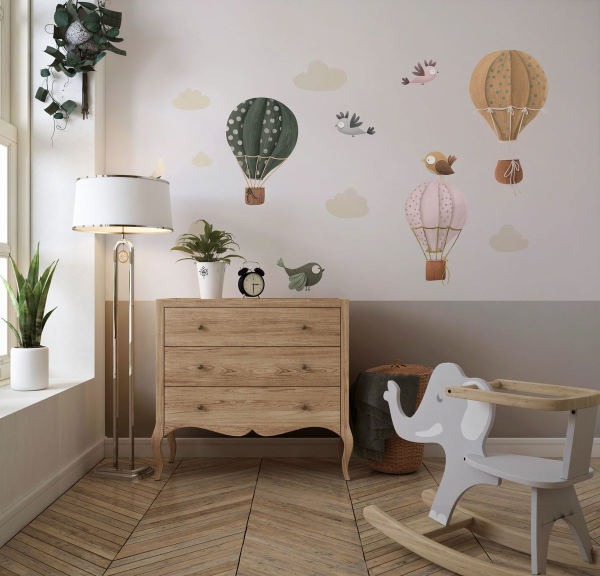 Ballon Balloon and Birds, Clouds Wall Decals for Nursery and Kids' Room