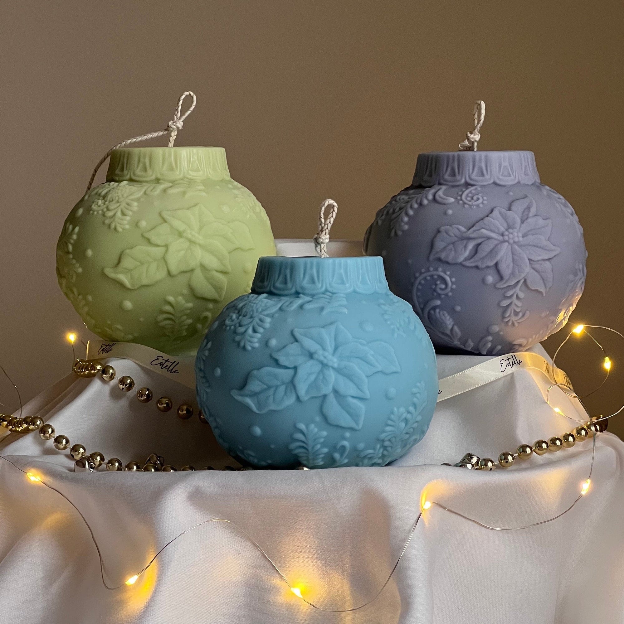 Large Christmas Bauble Soy Candle: Festive Handmade Decor-3