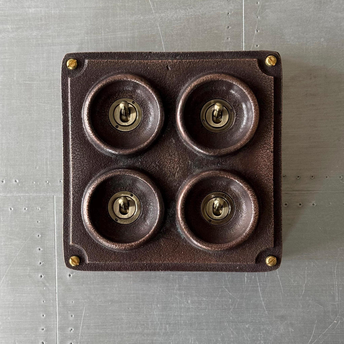 4 Gang 2 Way Antique Copper Metal Surface Mounting Conduit Light Switch