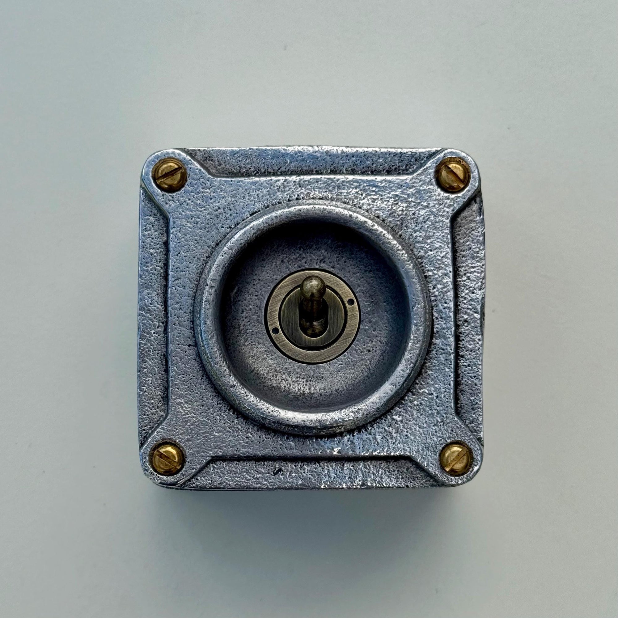 Single Gang Cast Aluminium Conduit Toggle Light Switch | 2 Way
