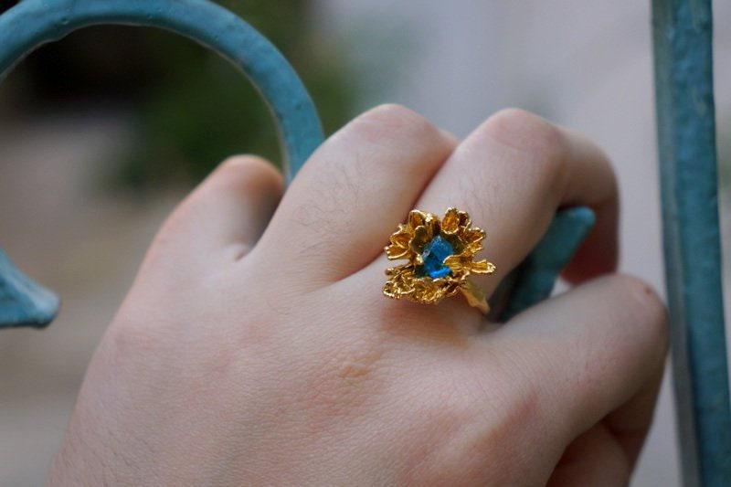 Real Wild Daisy Flower Silver Ring with Bright Blue Murano Glass, Handmade Nature Jewelry, Organic Botanical Band, Unique Gift for Nature Lovers, Sterling Silver 925