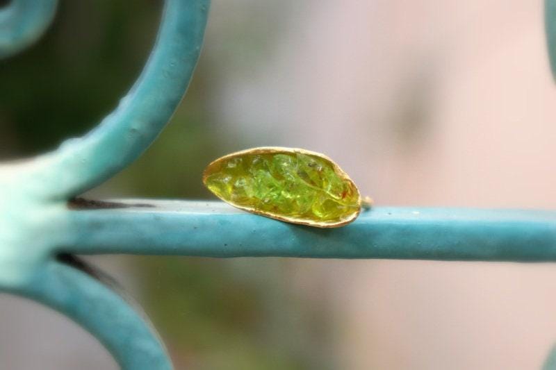 Nature Inspired Sterling Silver Ring, Mussel Shell, Green Murano Glass (Women’s)-1