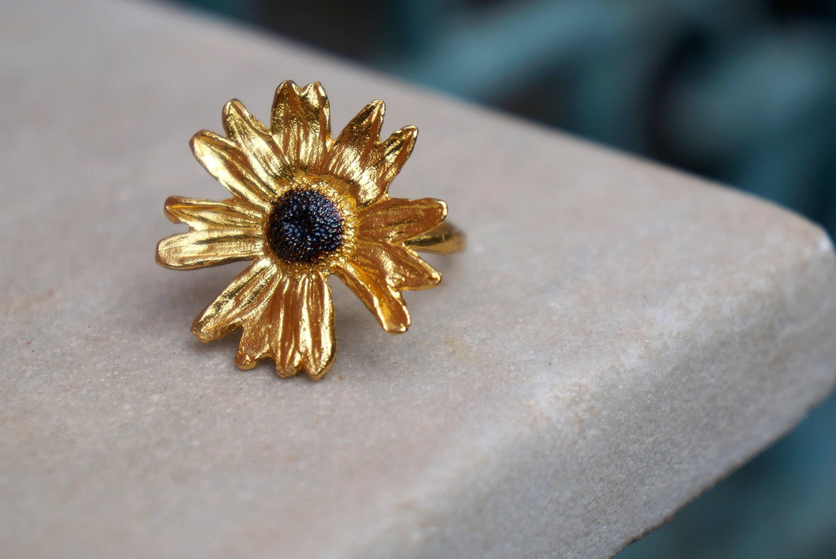 Nature Inspired Daisy Ring - Gold Plated Recycled Brass with Black Rhodium