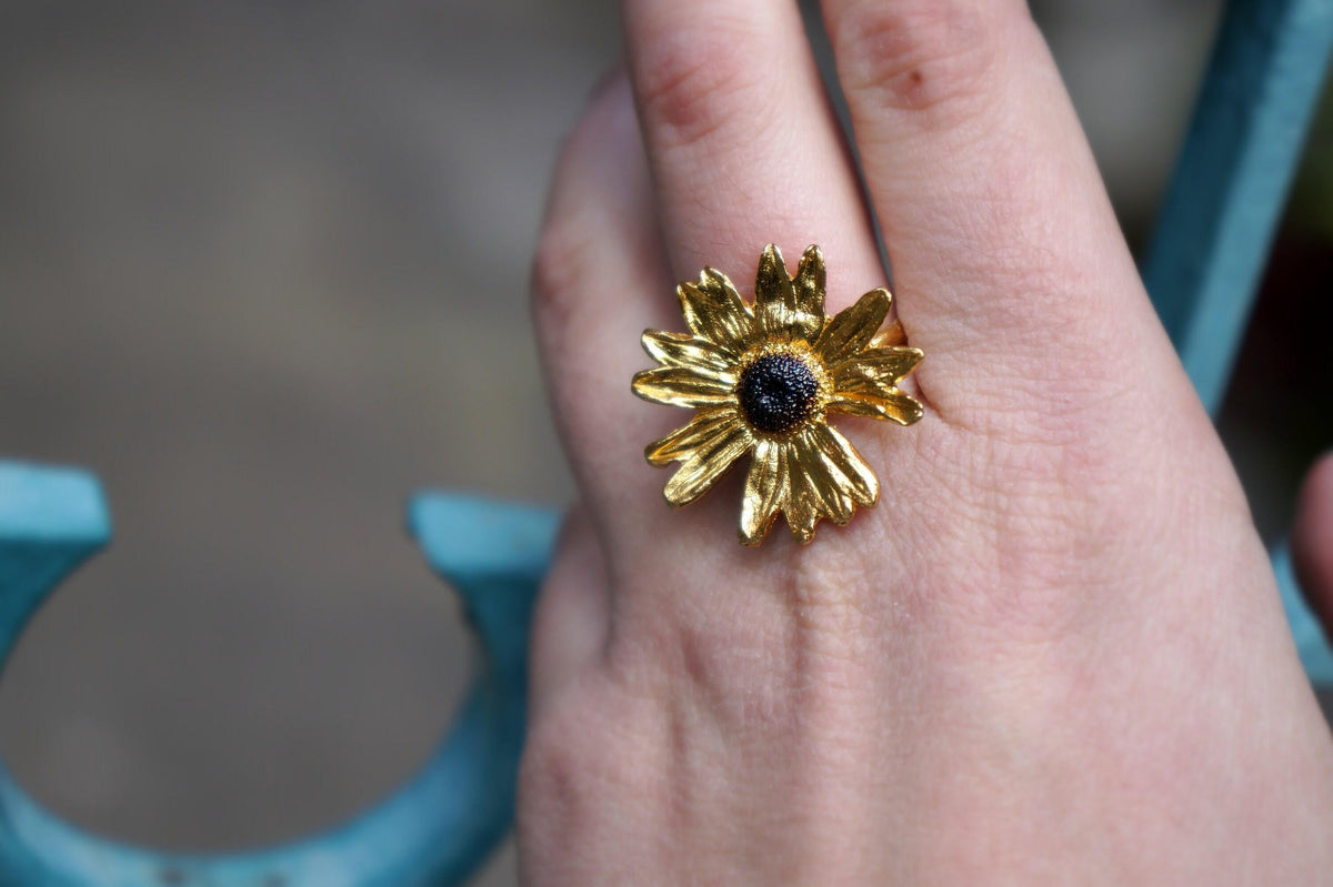 Nature Inspired Daisy Ring - Gold Plated Recycled Brass with Black Rhodium
