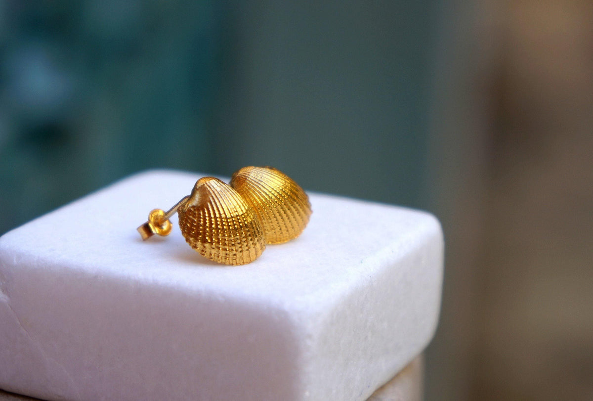 Sea shell earrings 14k Goldplated on sterling silver.