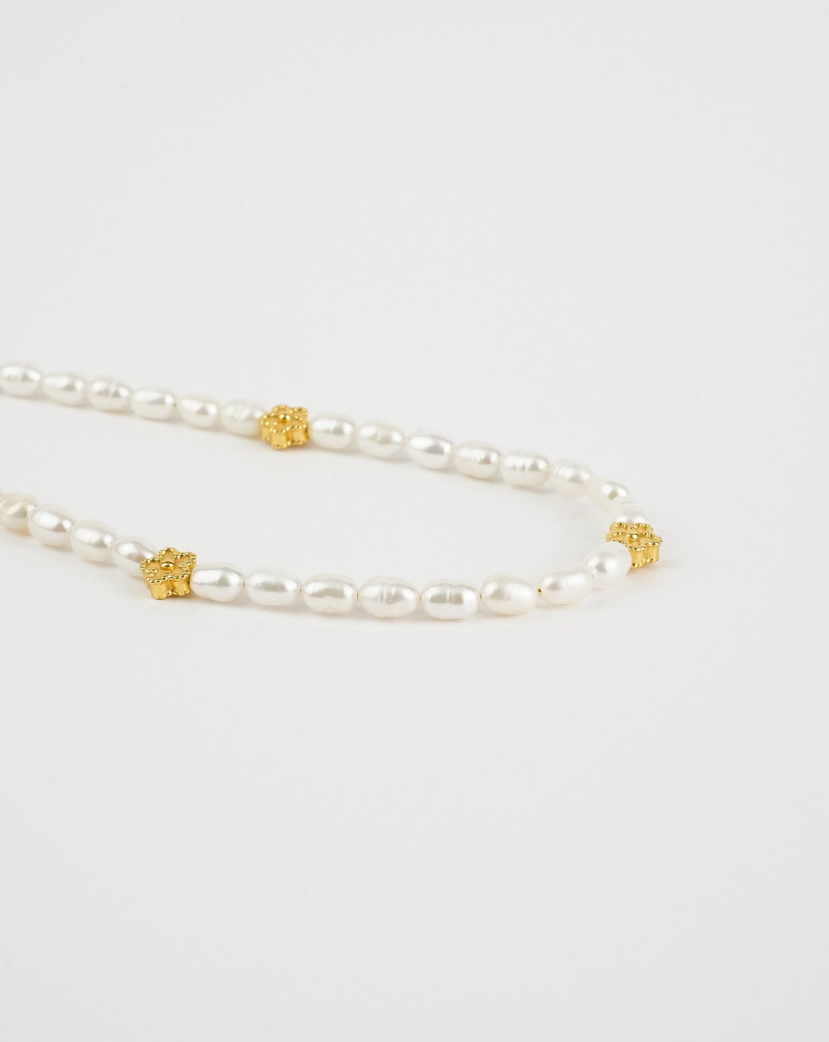 Flower Pearl Necklace