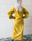 Long sleeves bateau collar shirt