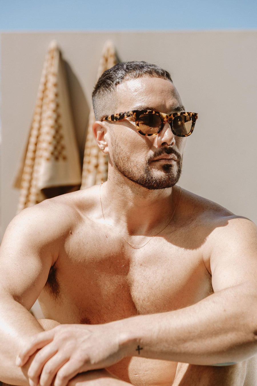 You can't go wrong with this classic genderless shape with a tortoiseshell frame and light tan lens - Category 2 lens - 100% UV protection - Italian M49 Mazzucchelli bioacetate biodegradable frames - Includes recycled PET lens cleaning pouch and bamboo hard case by Reecy at brixbailey.com