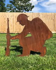 Rusty Metal Kneeling Lest We Forget Soldier Garden Decoration