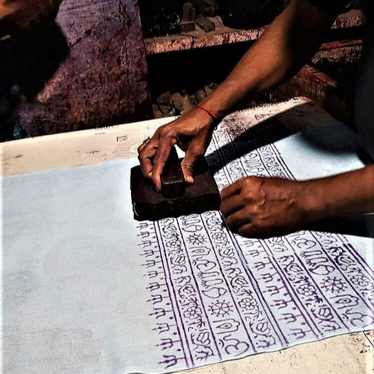 OM Hand Block Bhakti Yoga Prayer Sanskrit Hindu Mantra Shawl-4