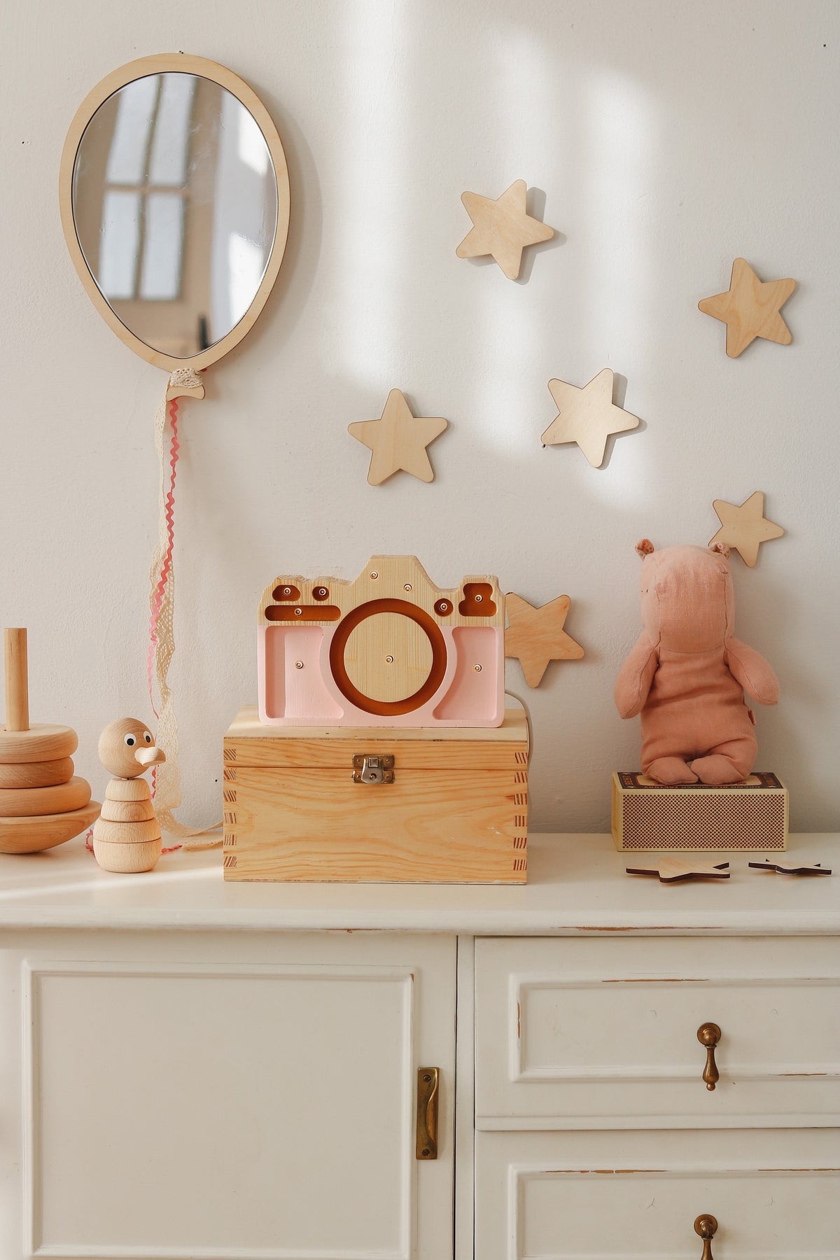 Kids Room Balloon Mirror – Child-Friendly Acrylic &amp; Wood