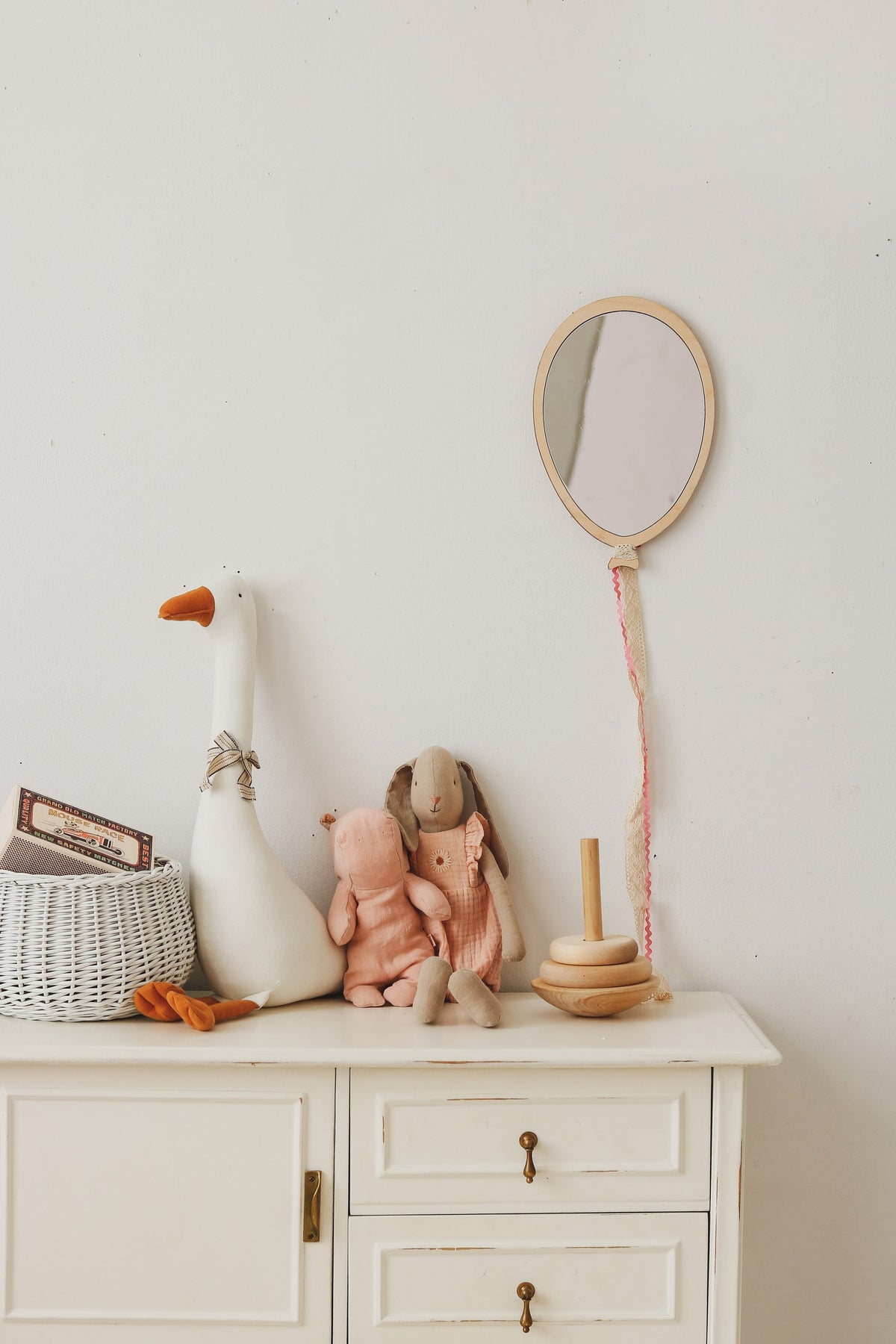 Kids Room Balloon Mirror – Child-Friendly Acrylic &amp; Wood
