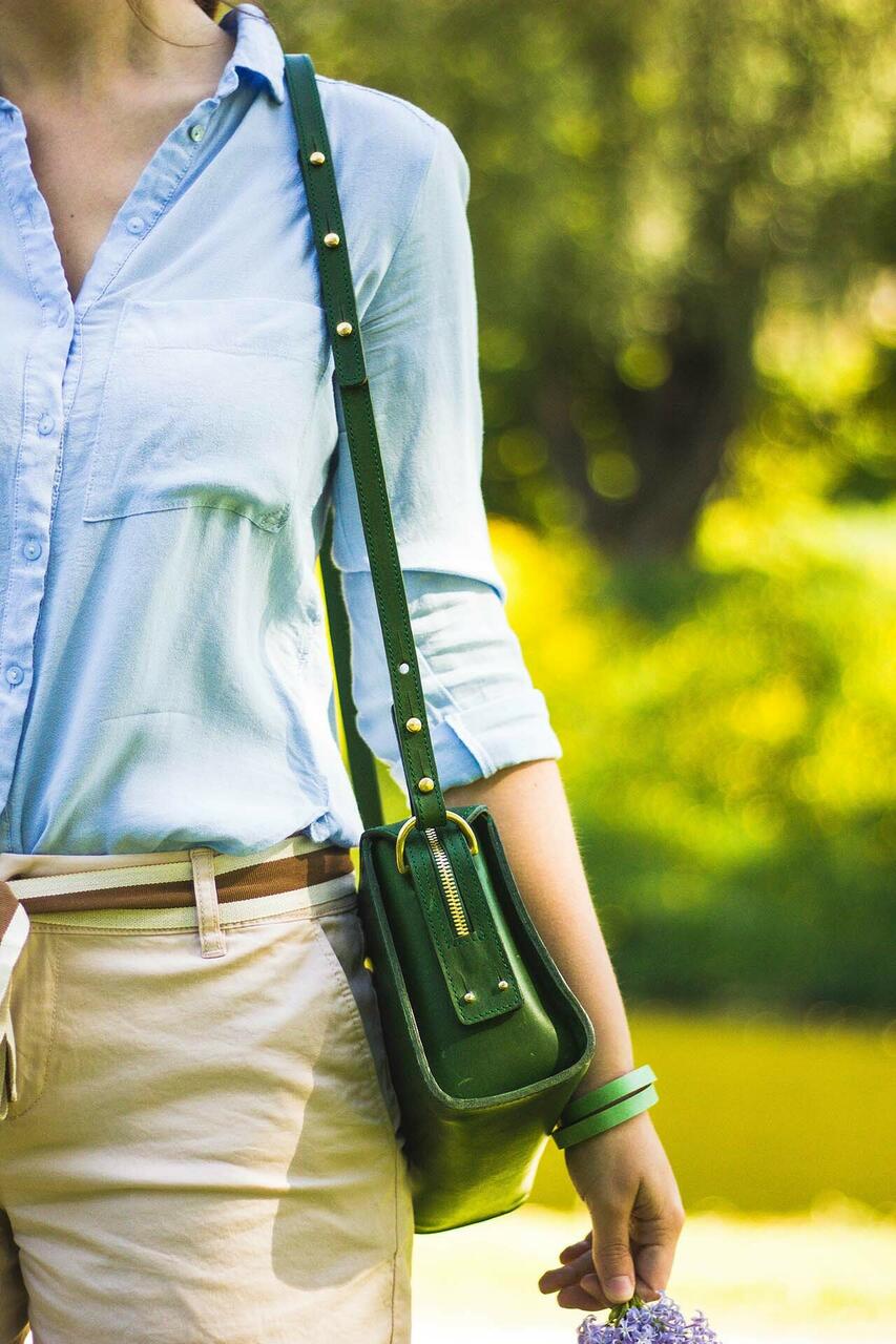 Treasure Box Handbag in Black