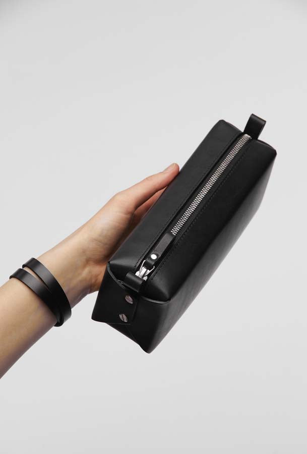 Stella Soomlais Leather Makeup Bag – Sustainable Elegance