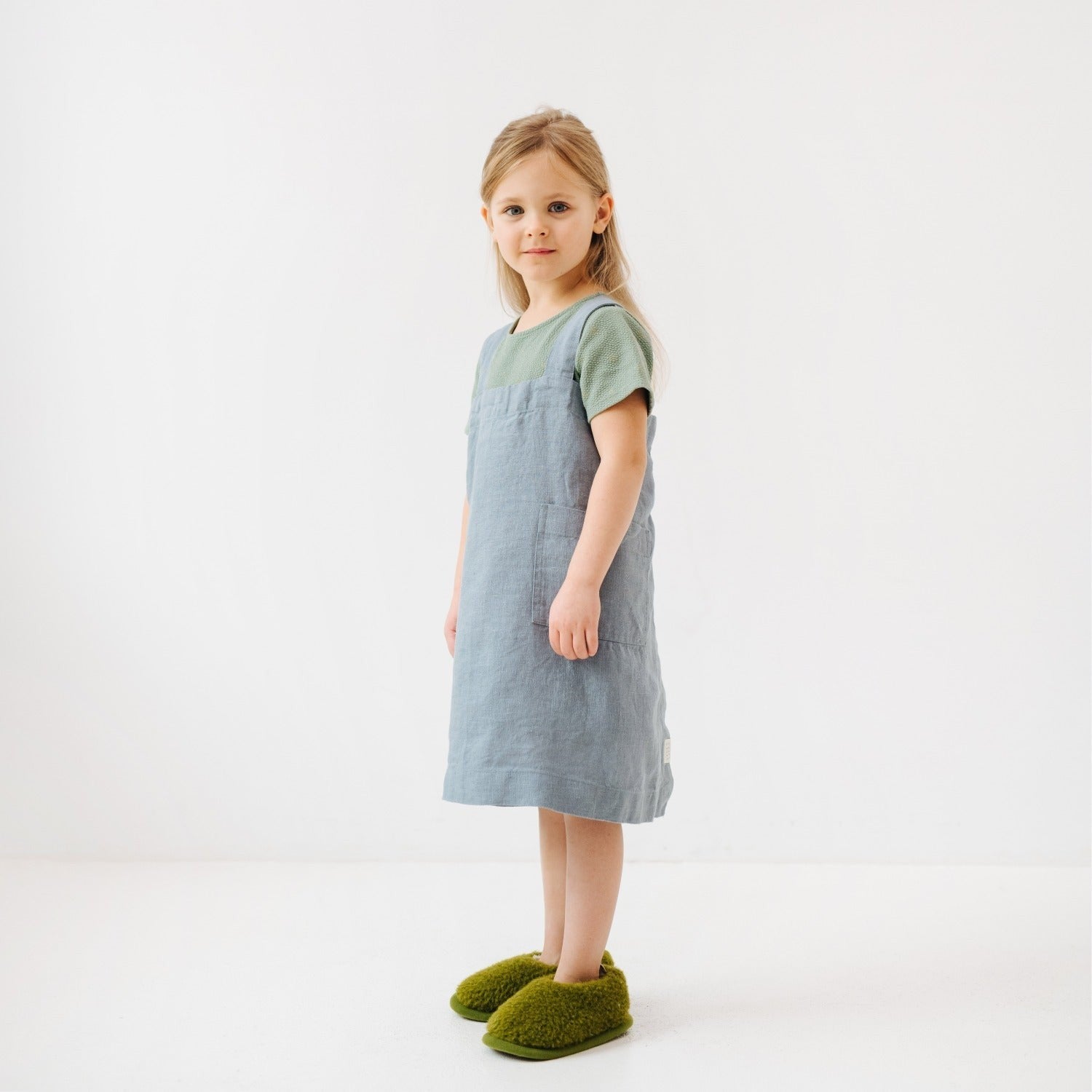 Kids Linen Pinafore Apron in Blue Fog