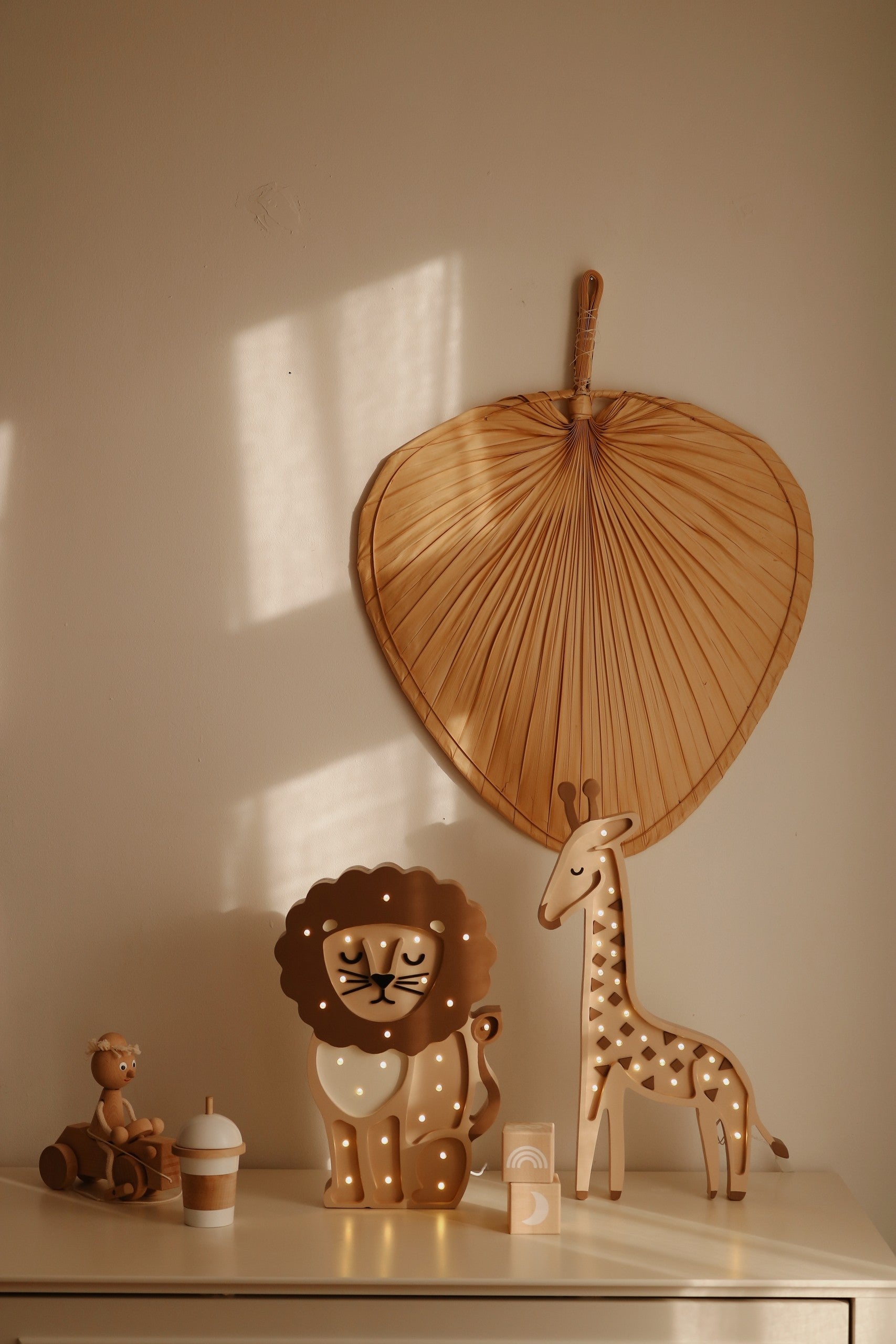 Giraffe Shaped Night Light Lamp for Kids Rooms