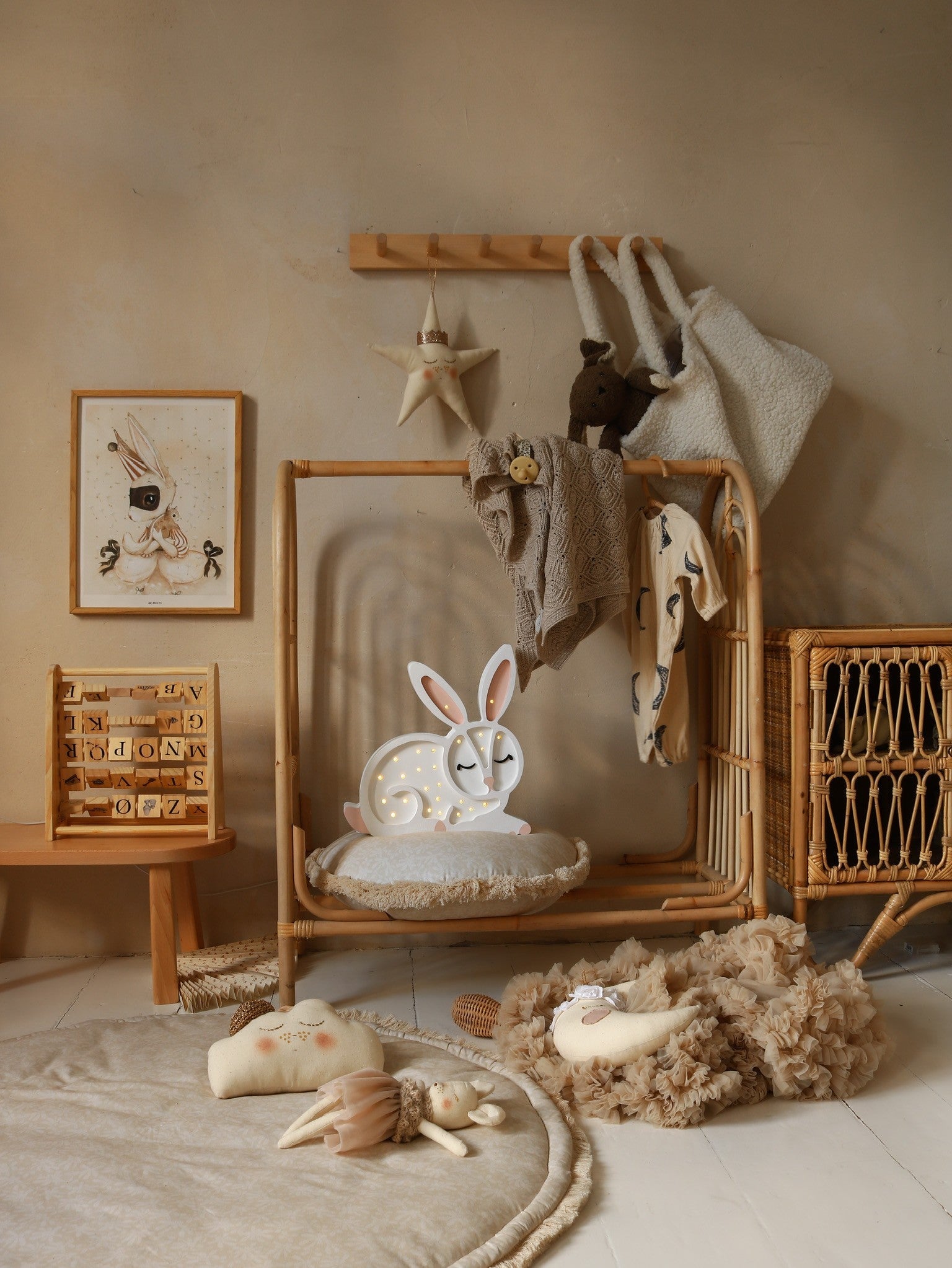 Bunny Lamp for Children Bedroom Lighting