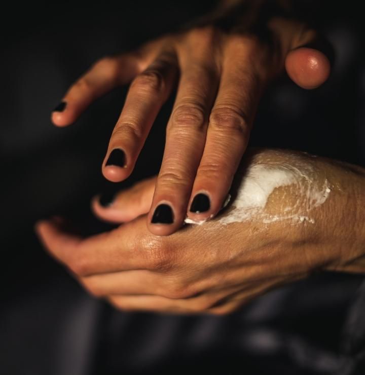 TIME TO TREAT SET | Night time nourishment for hands and feet
