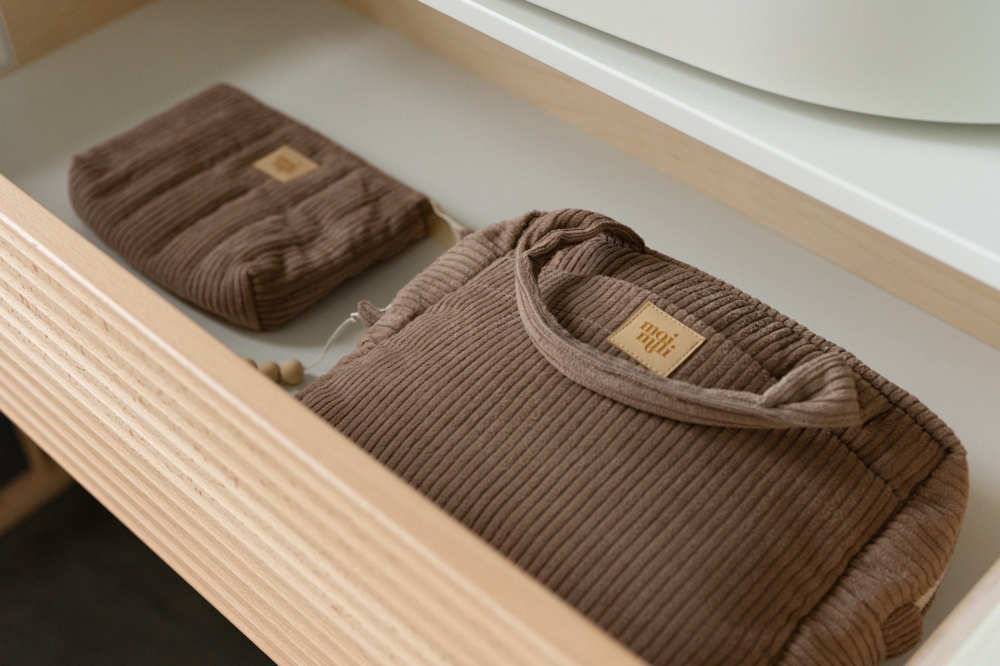 Chic Latte Makeup Bag Set