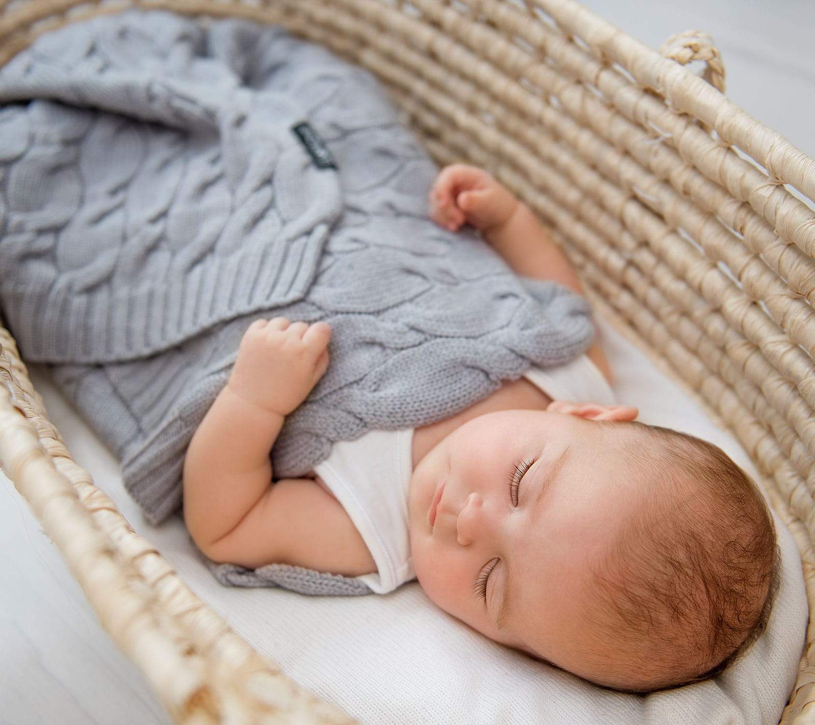 100% Natural Merino Wool Baby Blanket - Soft, Warm & Hypoallergenic - OEKO-TEX Certified by Lullalove UK at brixbailey.com