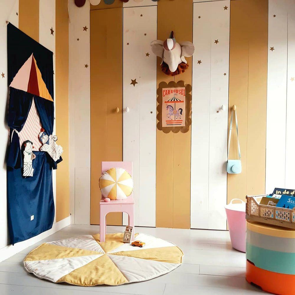 Gold Star Wall Stickers for Children&#39;s Rooms