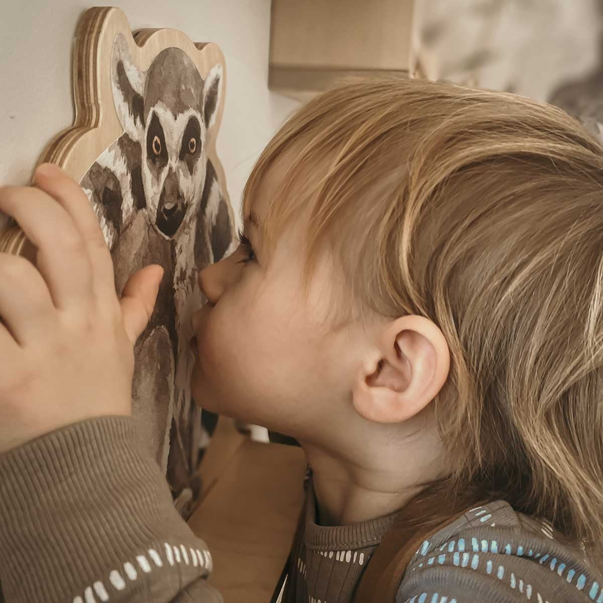 Mini Wall Shelf with Lemur Design