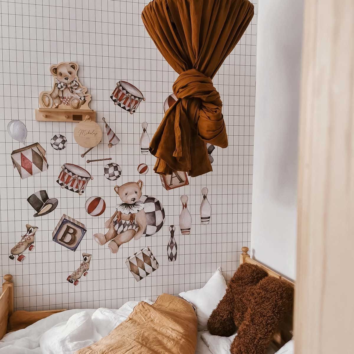 Mini Wall Shelf with Teddy Bear Motif