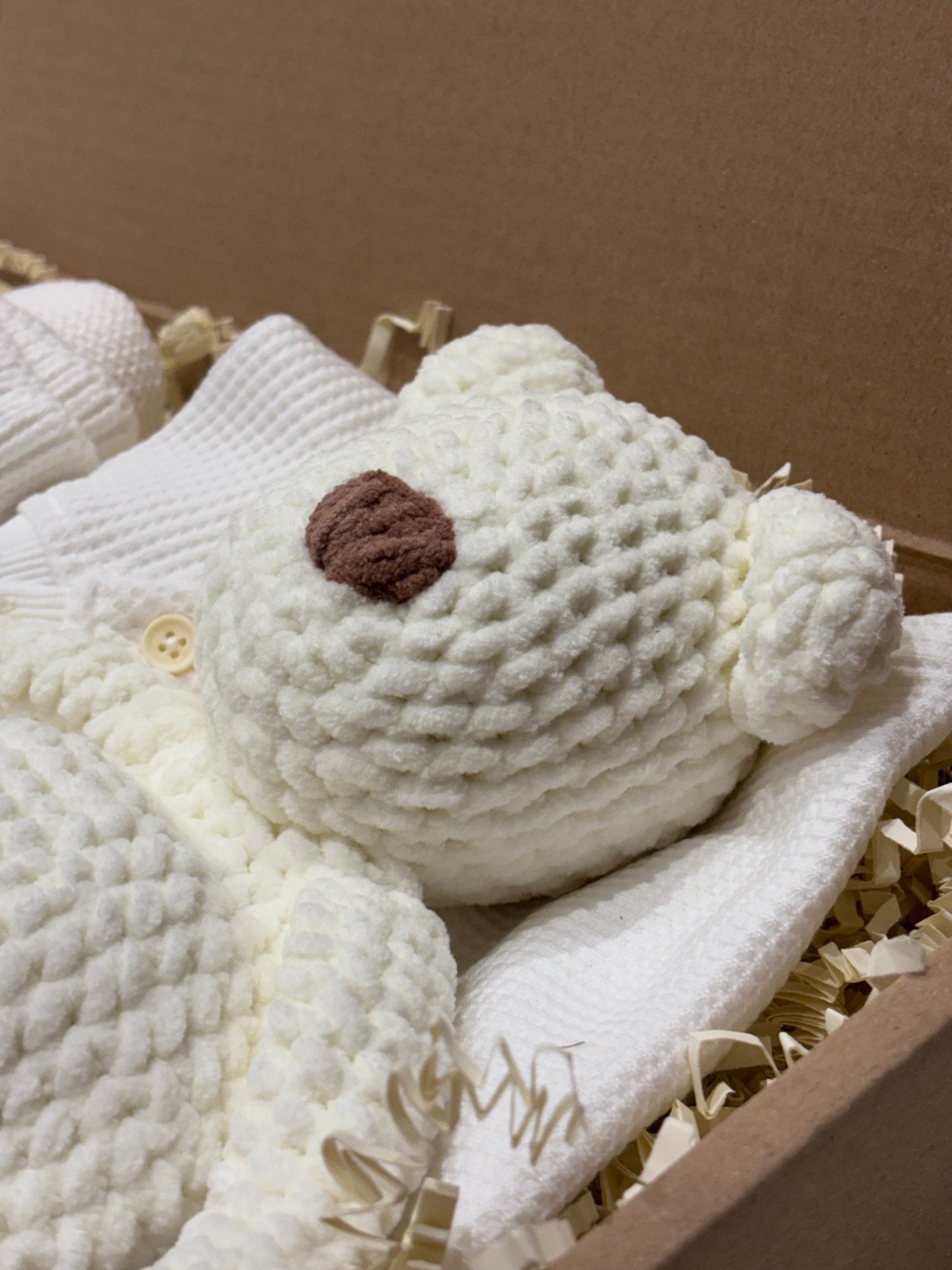 Newborn Knit Gift Box Cream and White 0 to 6 Months
