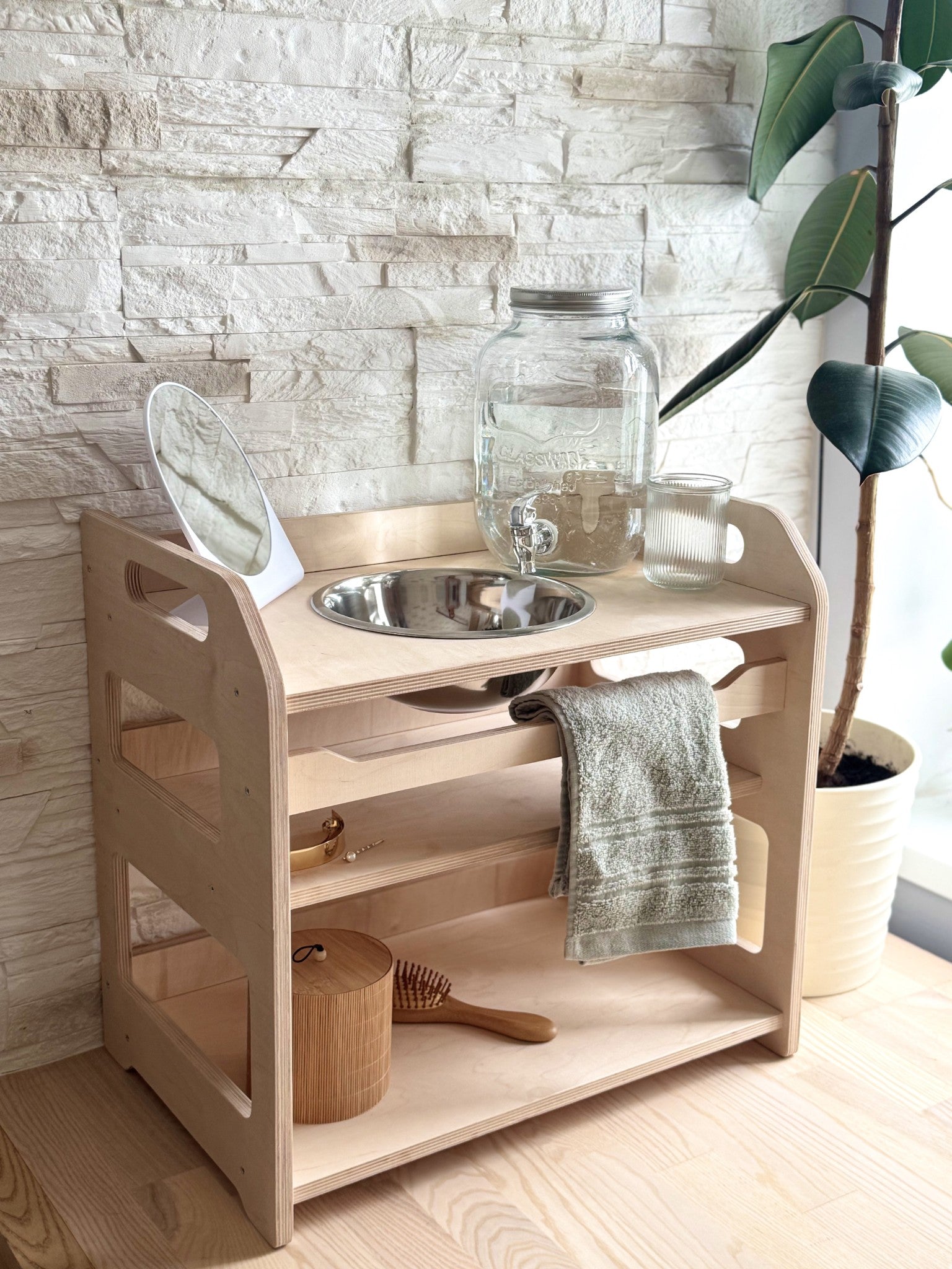 Small Wooden Washbasin with Shelf for Children