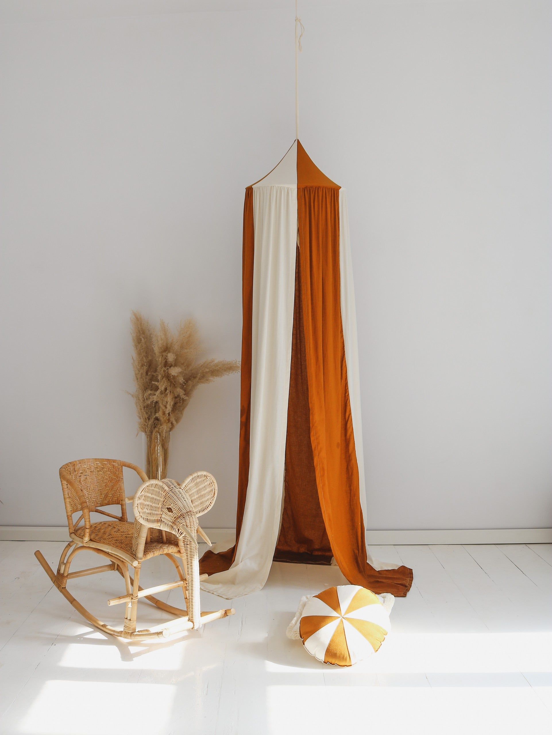 Cozy Organic Cotton and Linen Canopy in Caramel Circus