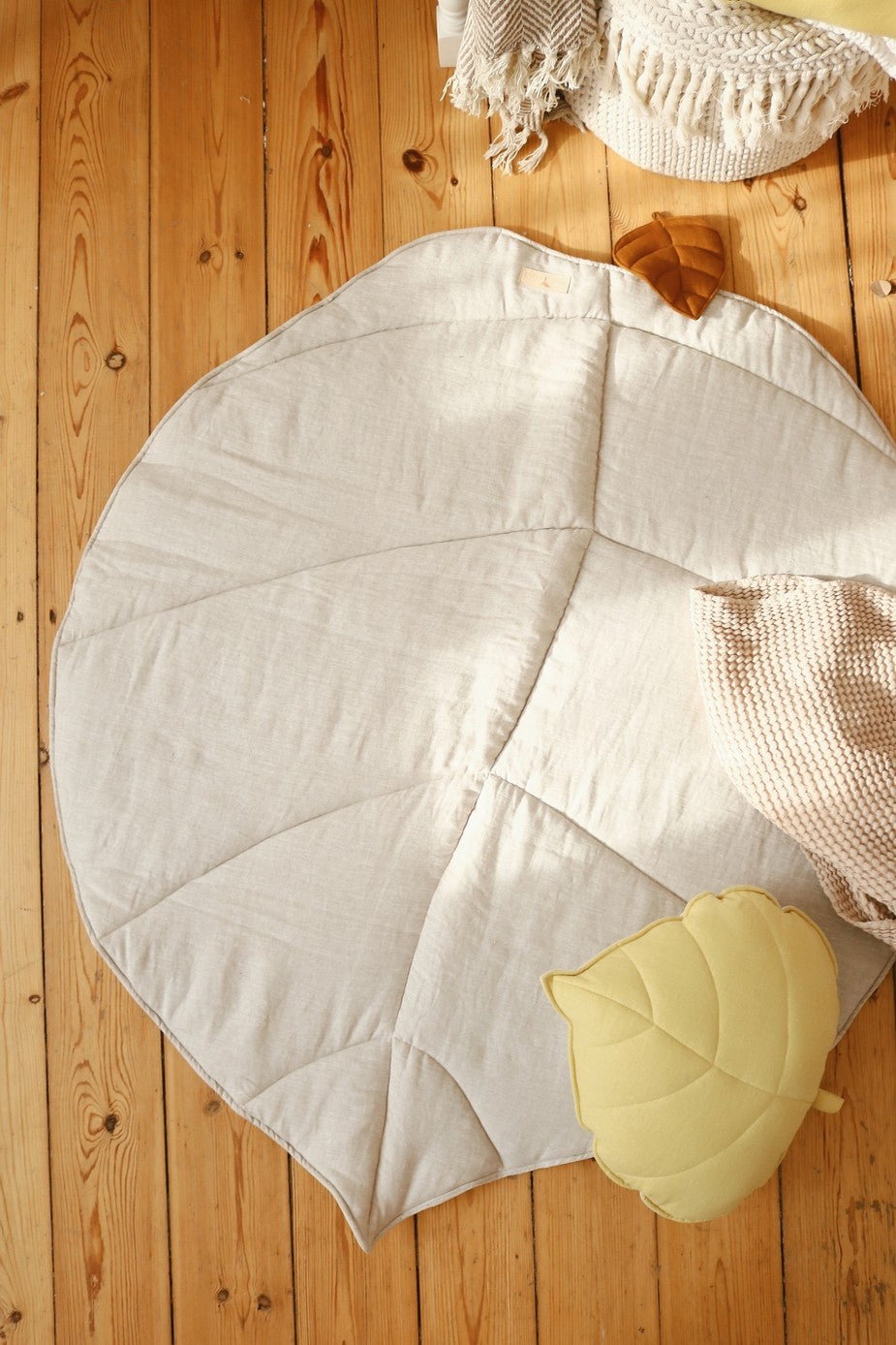Organic Cotton and Linen Ginkgo Leaf Playmat in Sand