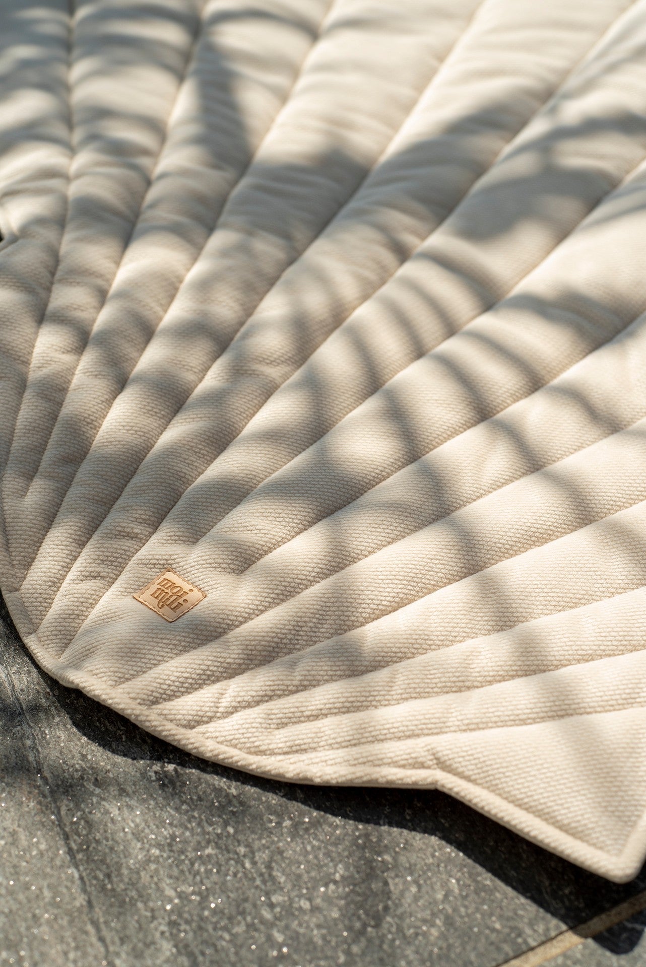 Organic Cotton Velvet Ginkgo Leaf Playmat Beige