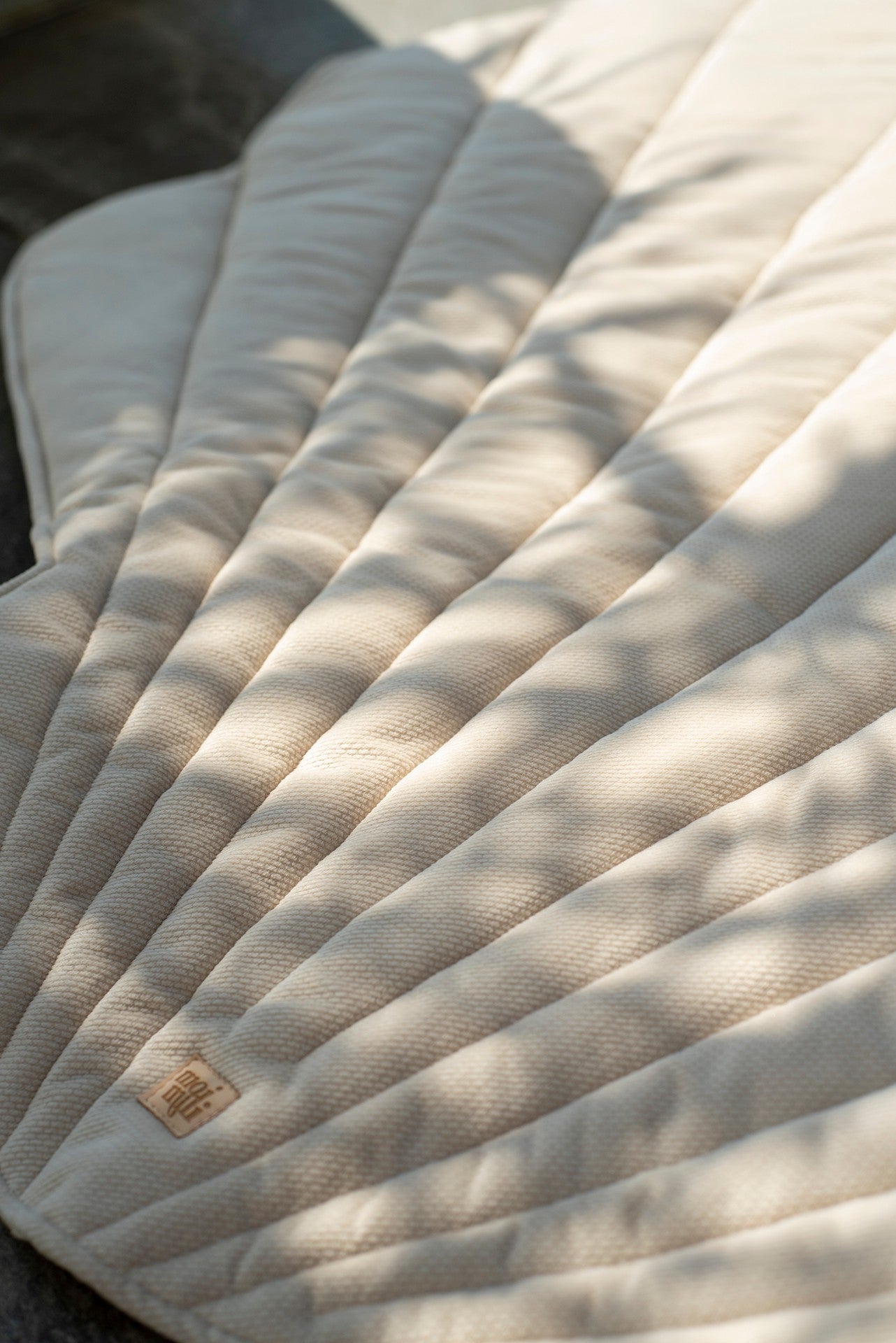 Organic Cotton Velvet Ginkgo Leaf Playmat Beige