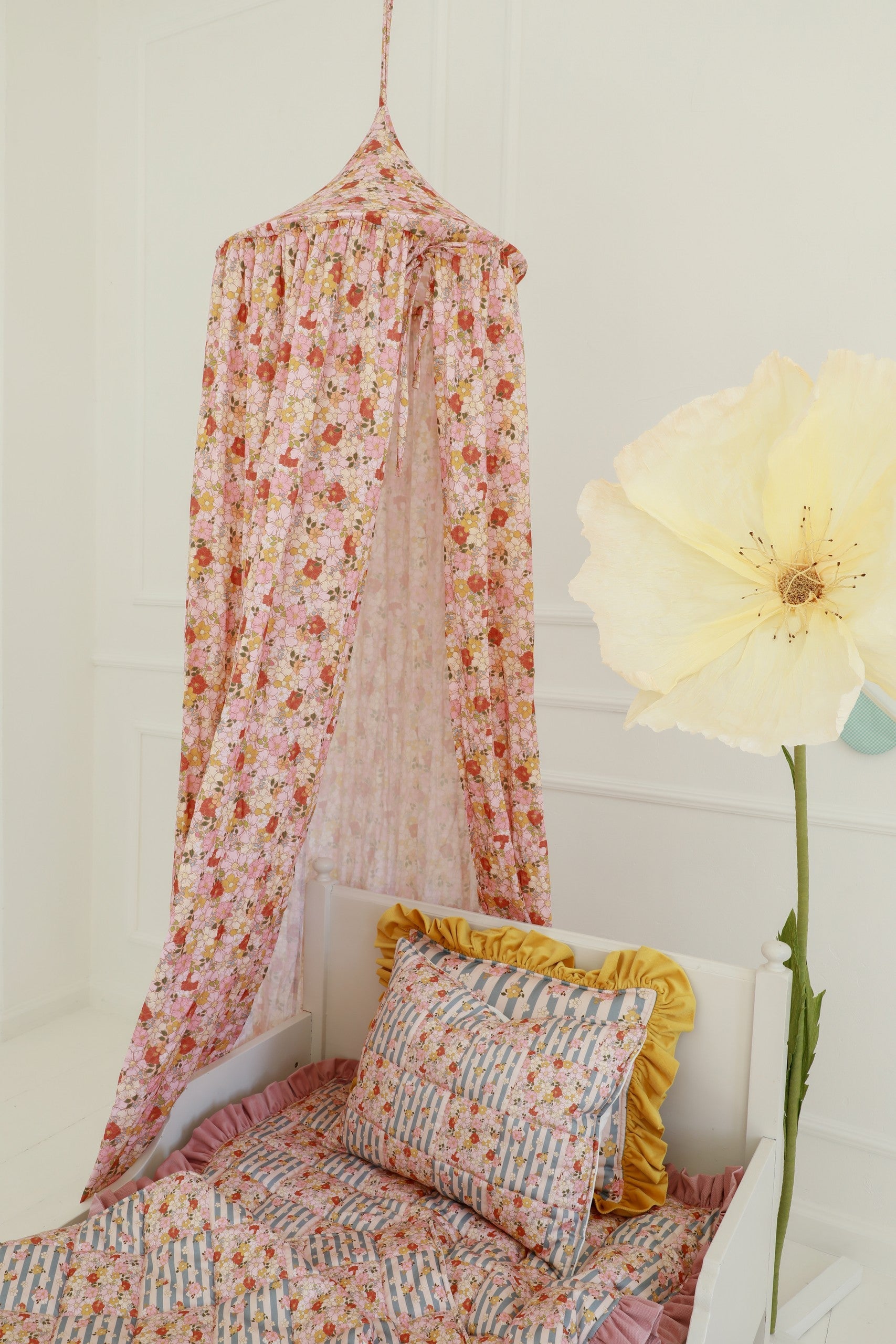 Organic Cotton Canopy Spring Garden Retreat