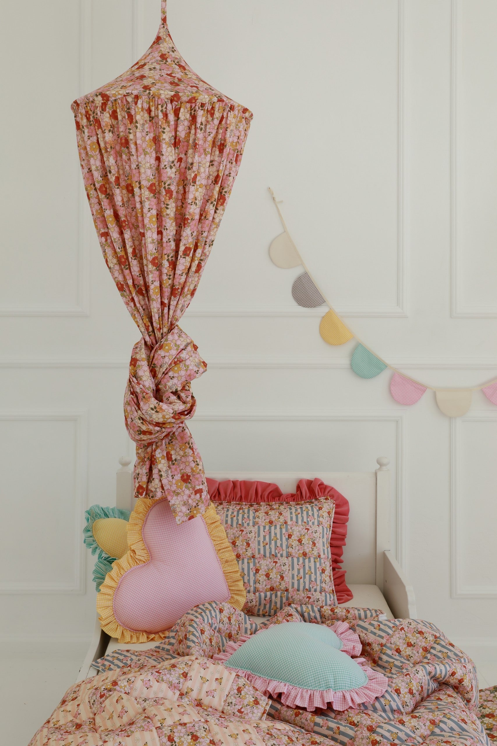 Organic Cotton Canopy Spring Garden Retreat