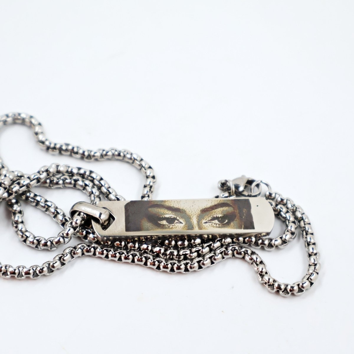 Personalised Eye Photo Necklace – Engraved Stainless Steel Pendant for Men