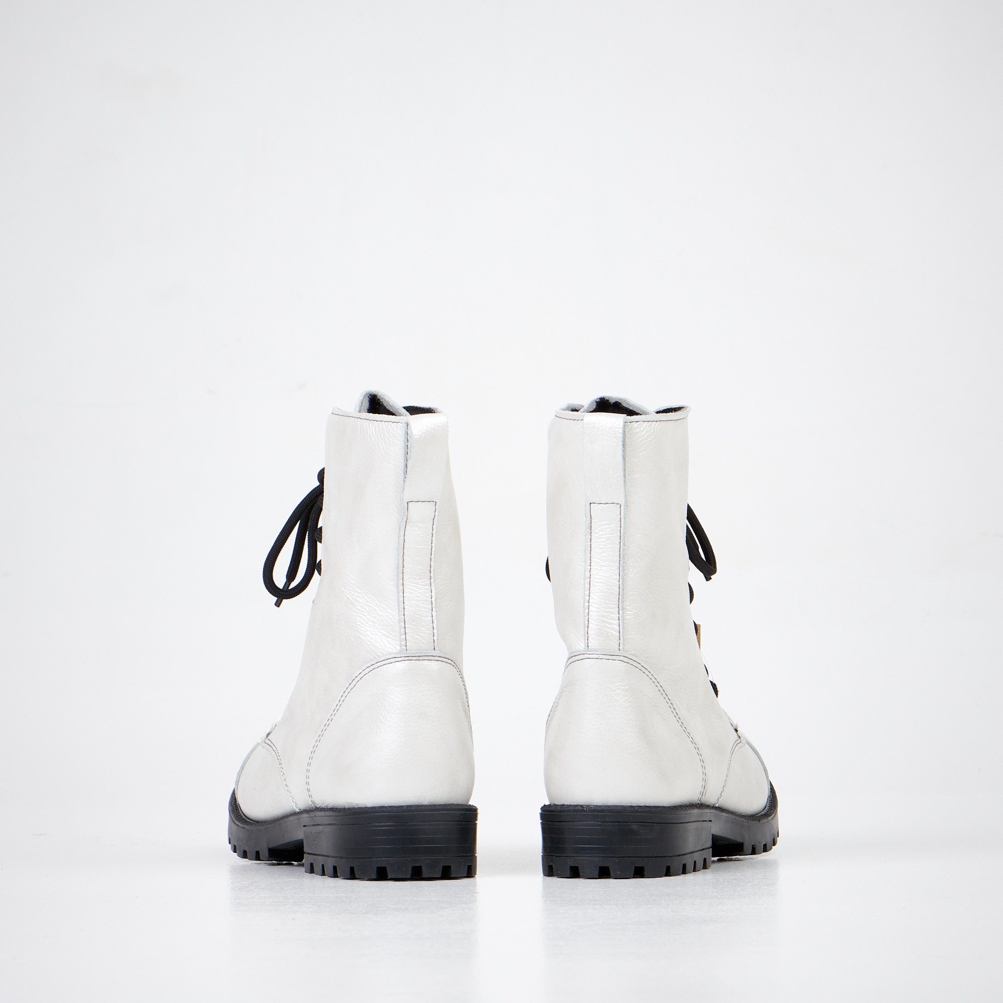 Bianco Leather Boots for Everyday Adventures