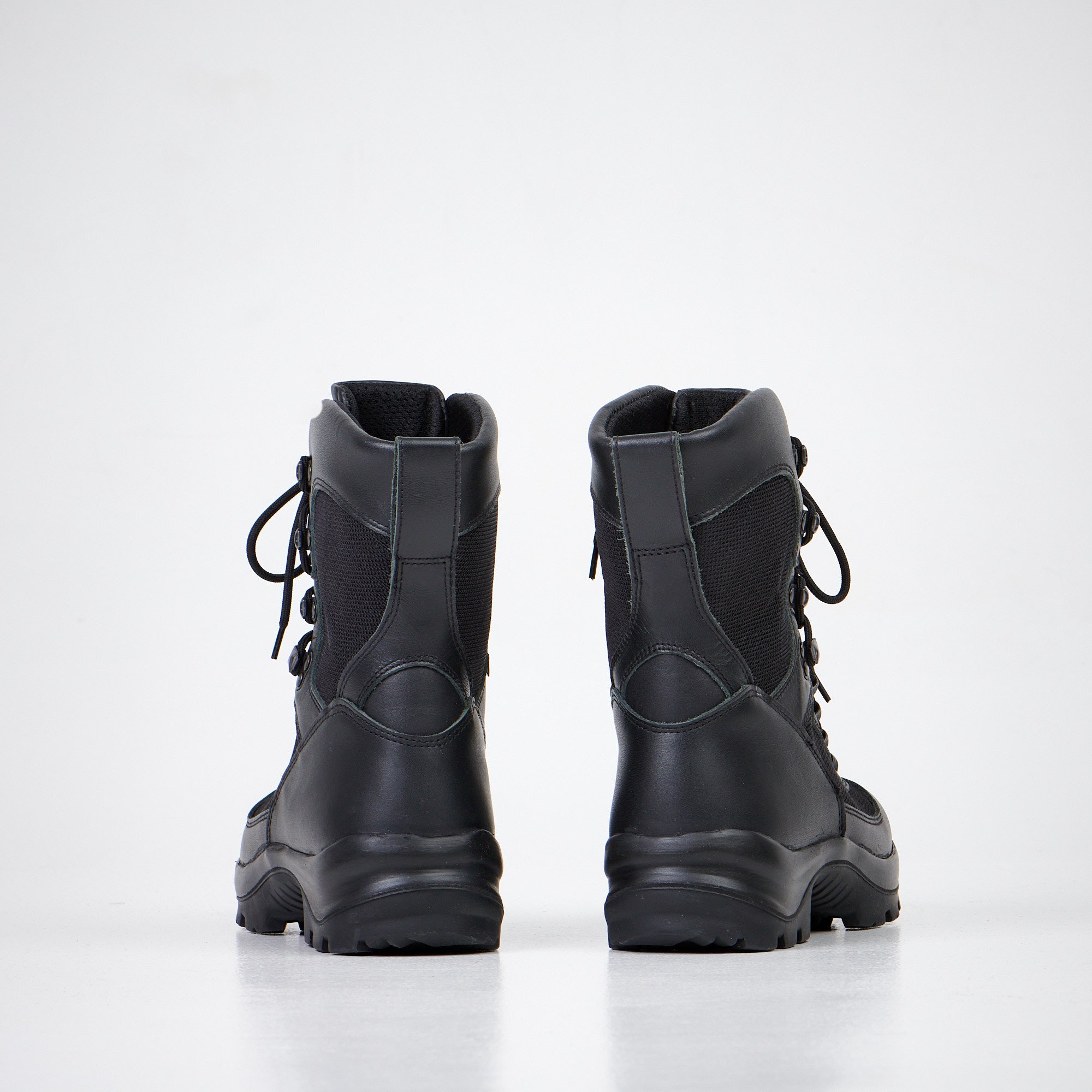 Waterproof Combat Boots for Outdoor Adventures