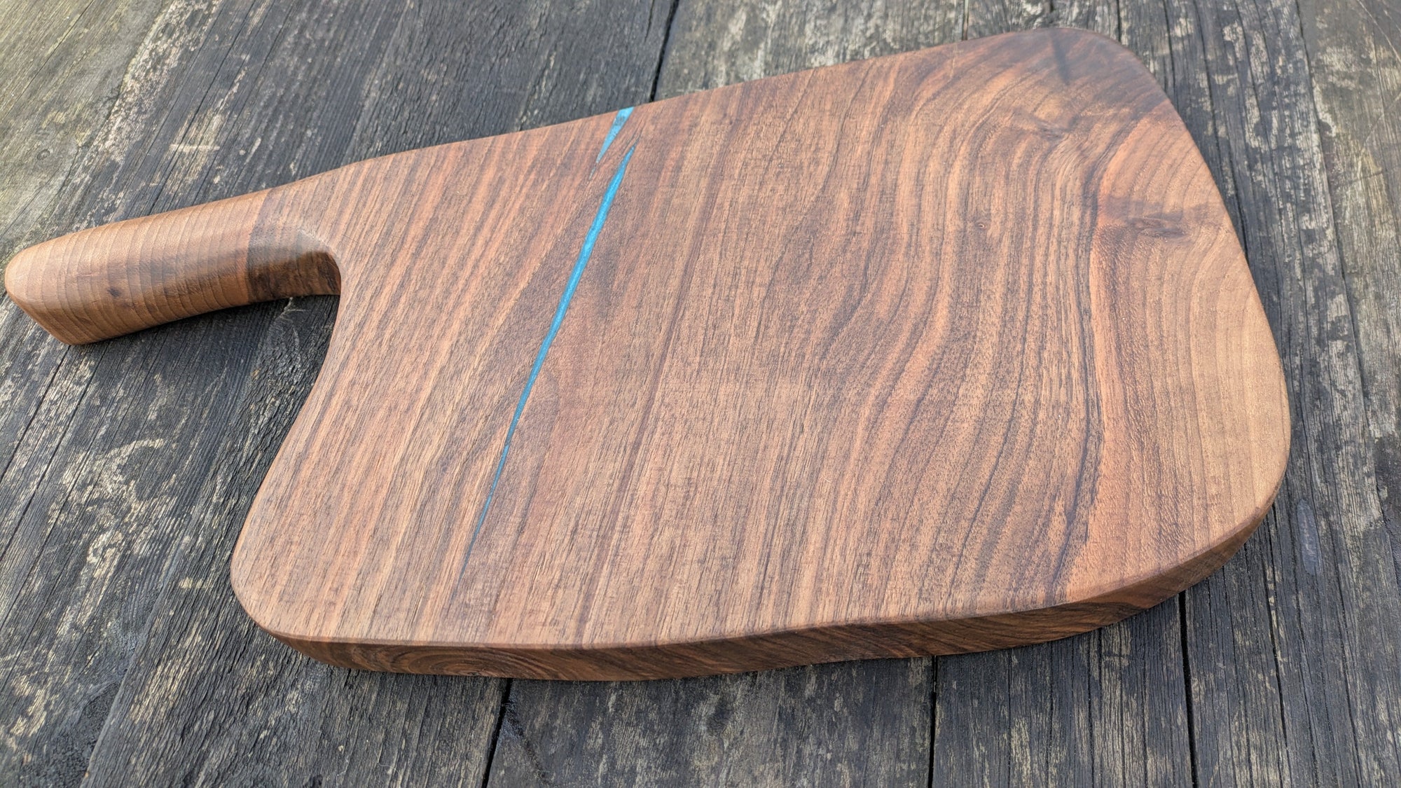 Walnut tomahawk board