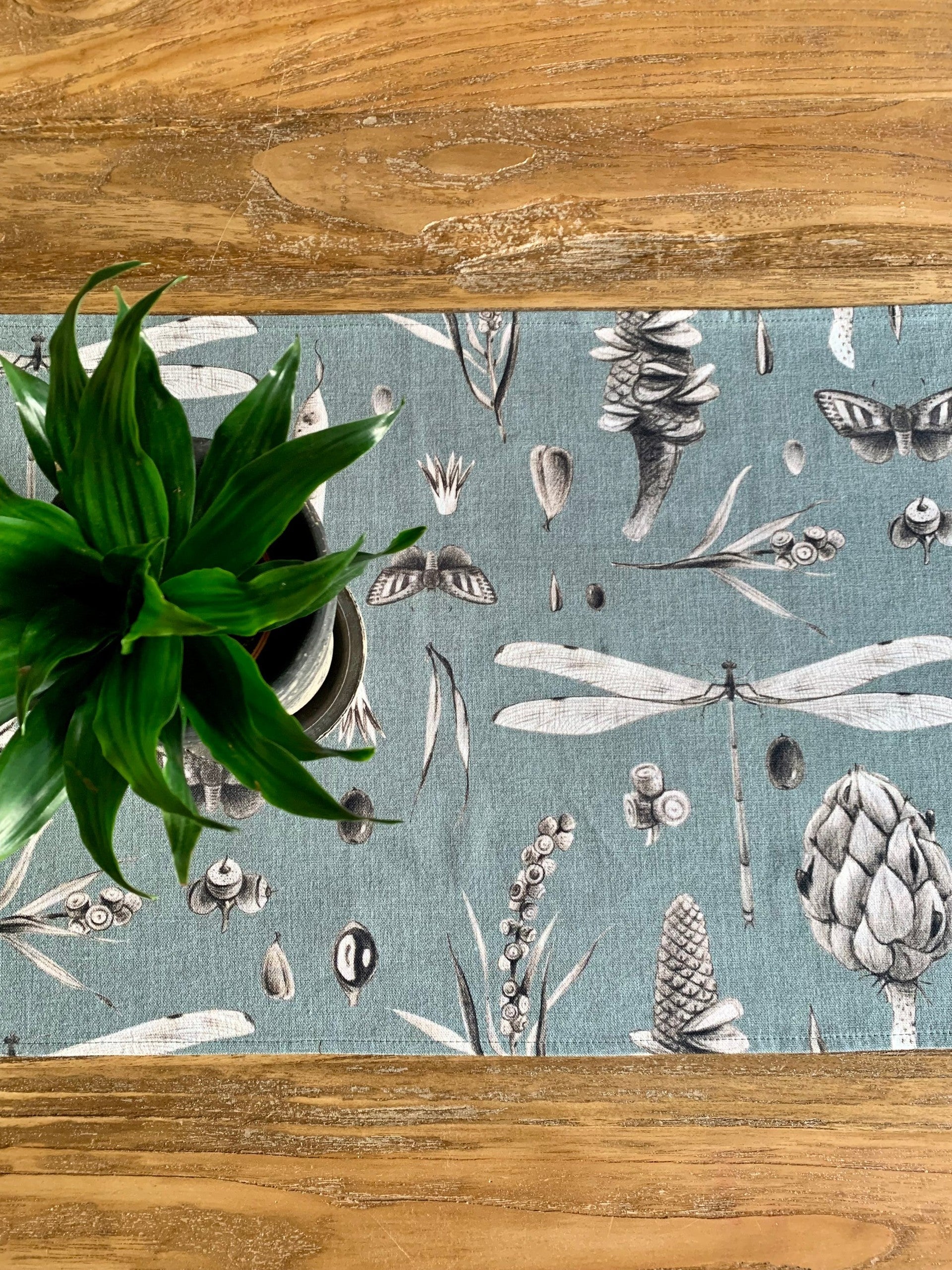 Aqua Seeds Cotton Table Runner