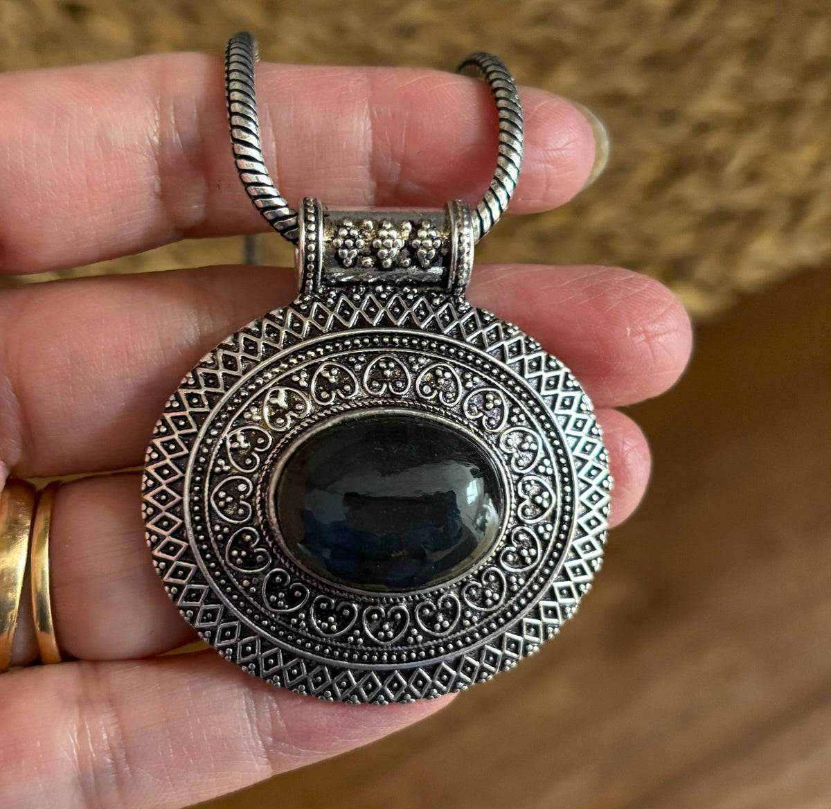 Vintage Boho Natural Stone Statement Necklace – Antique Gold &amp; Silver Tone Medallion Necklace