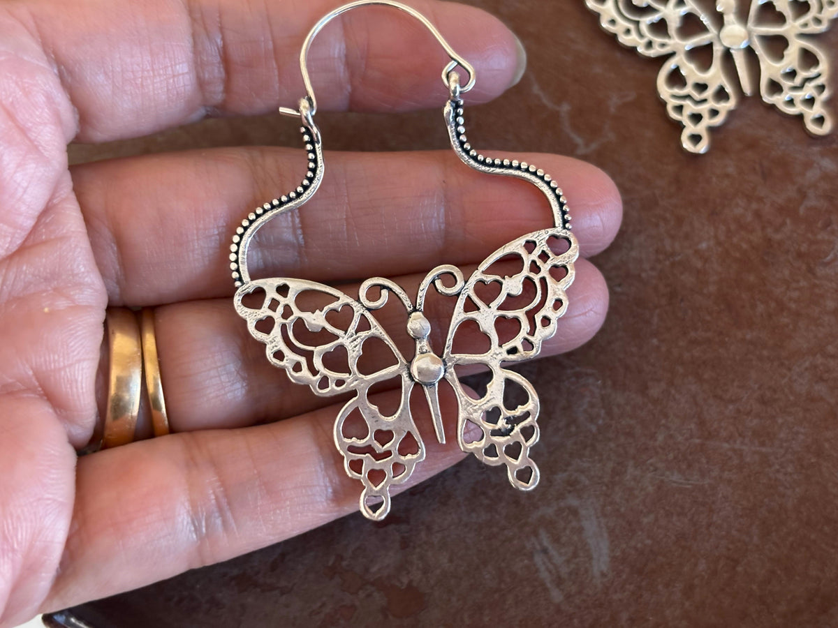 Butterfly Hoop Earrings – Filigree Design in Gold or Silver Finish