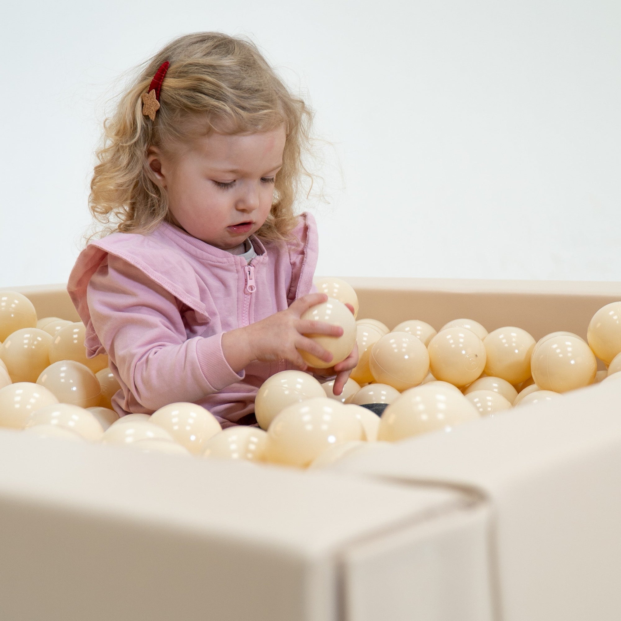 Cozy Beige Soft Play Ball Pit