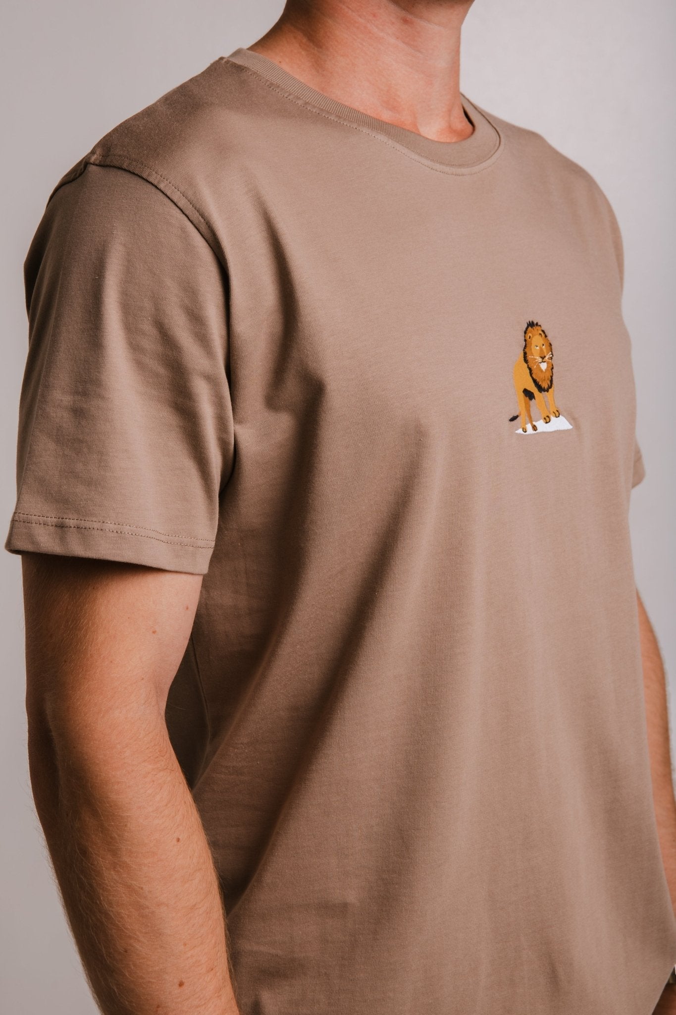 Unisex Lion T Shirt in Milky Brown